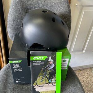 Child Bike Helmet by Evo, medium/lg, new in box with manual